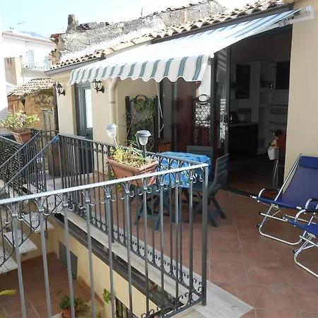 Διαμέρισμα Lascaris Lascari