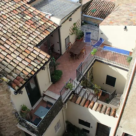 Διαμέρισμα Lascaris Lascari